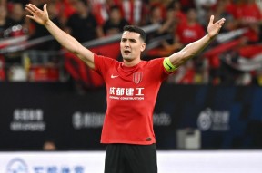 马德里竞技-关键时刻西甲传出新动向；阿斯顿维拉状态回暖；管理层表态：赛场秩序良好；资深球员宣示担当的简单介绍