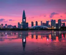 深圳男篮训练开放日，赛后防线松动引欢呼，英超在即，阵容厚度经受考验(深圳男篮对阵上海最新消息)