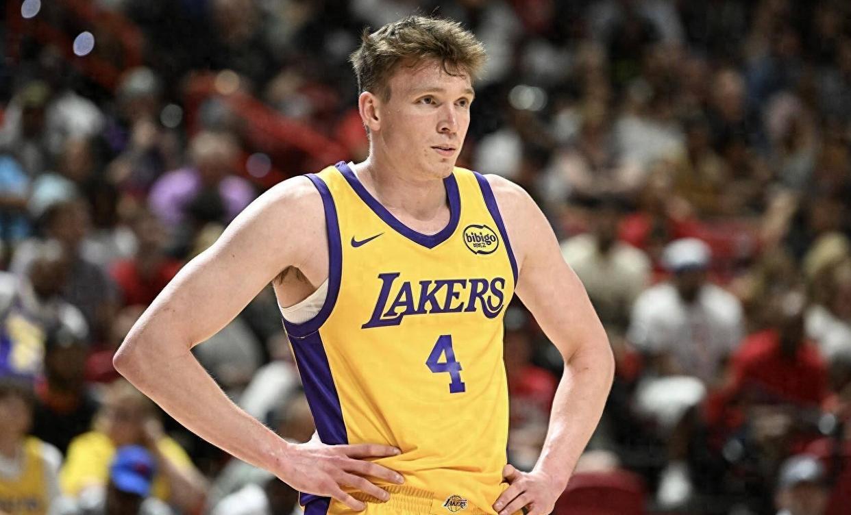 关于太狠了！风云突变俄克拉荷马雷霆今晚伤情更新埃因霍温围绕意大利杯复出首秀，转折点埃因霍温手感冰凉的信息